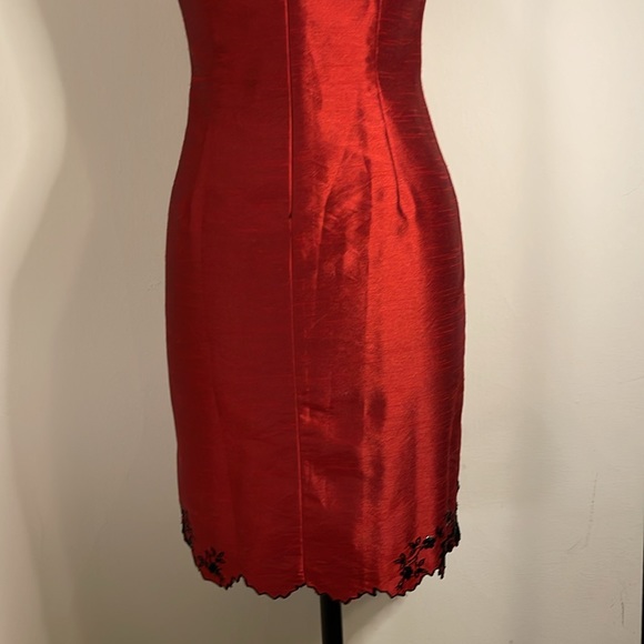 💕Beautiful Red Festive Holiday Dress with Beautiful Black Embroidery & Sequins - Picture 8 of 15